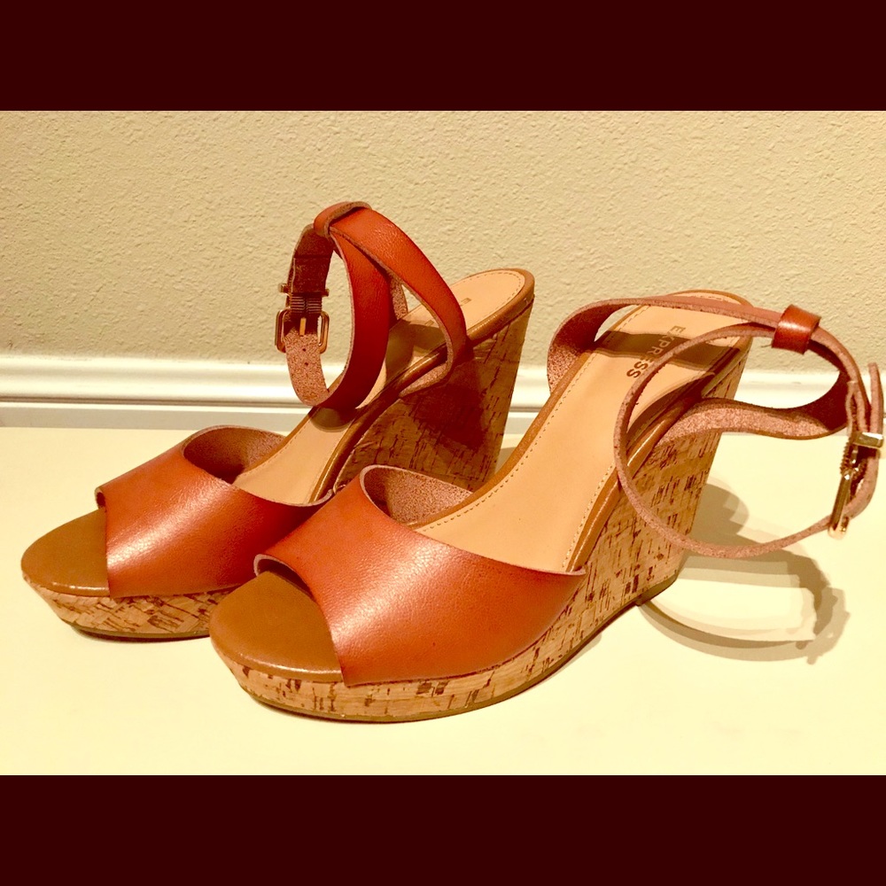 Express Wedges
